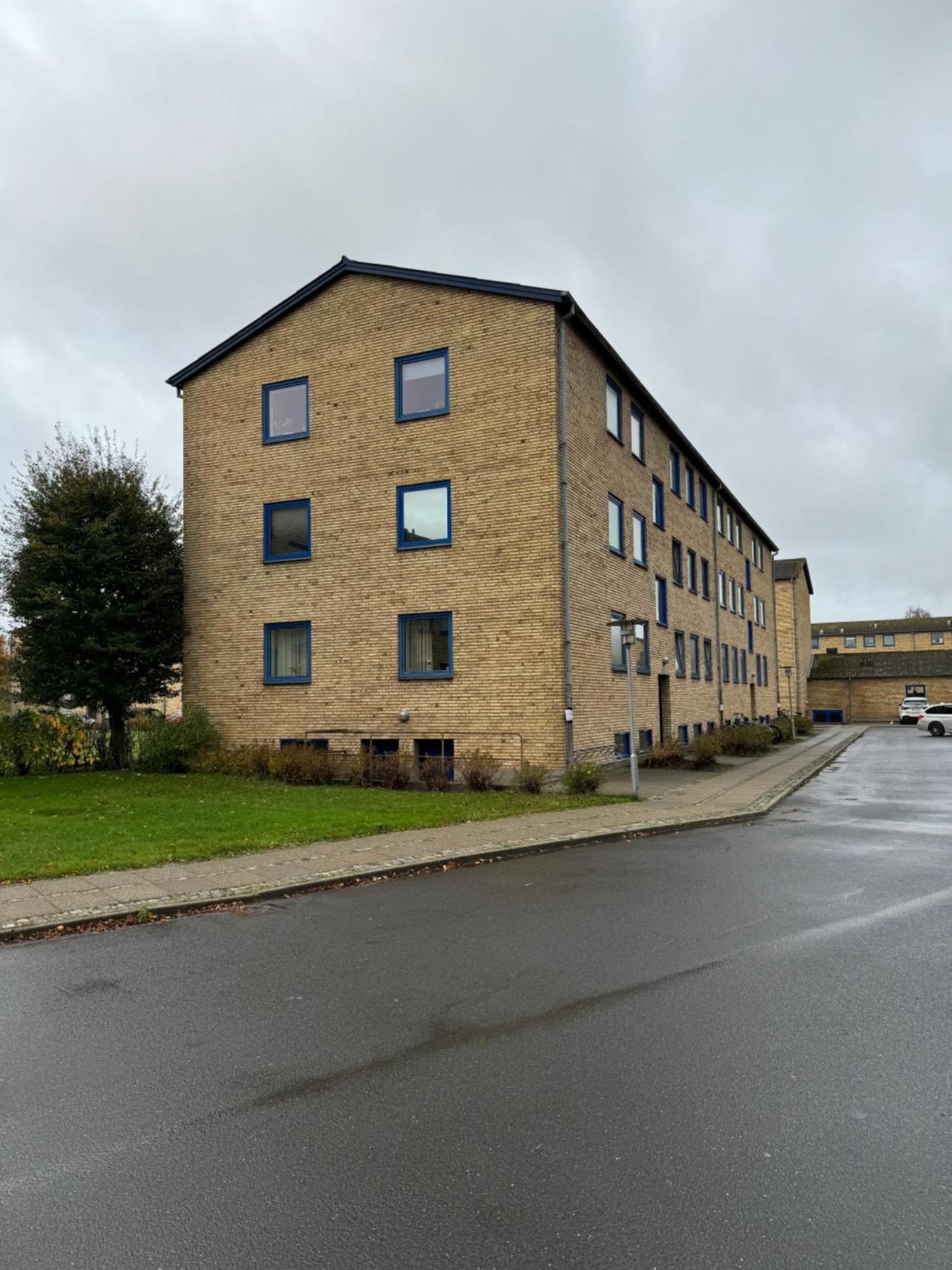 Stor Og Lys Lejlighed I Hjertet Af Holstebro Exterior photo